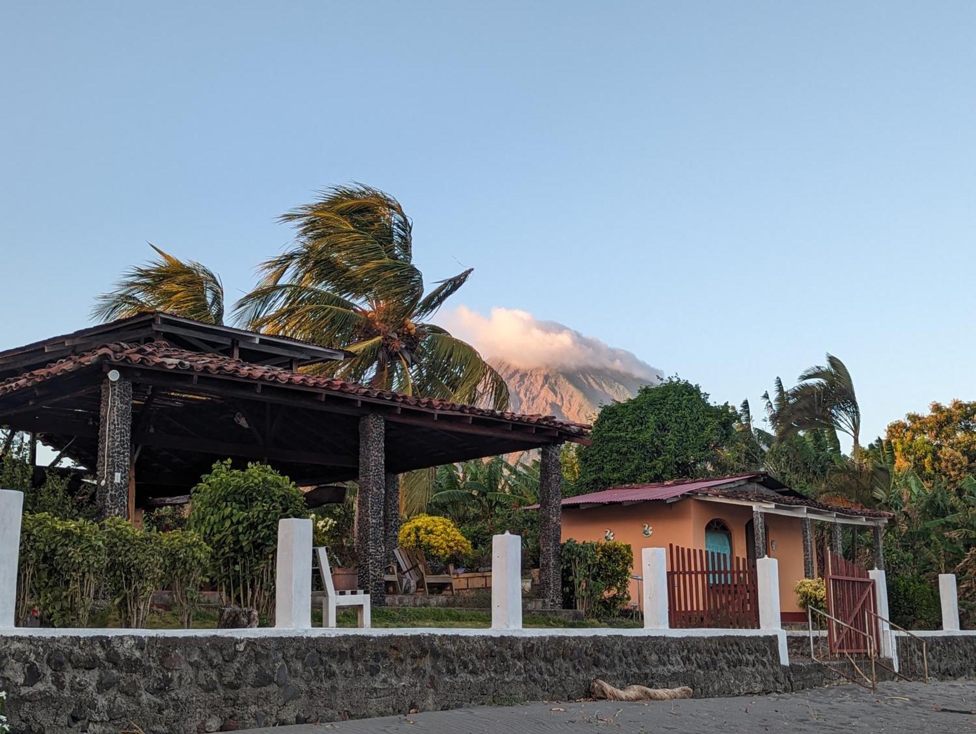 Hotel Playa Santa Martha Rivas Bagian luar foto